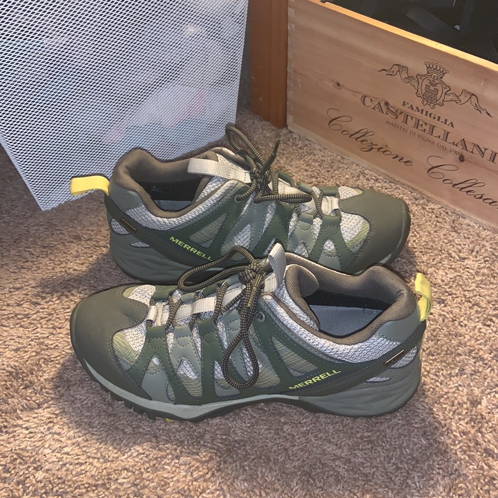 Brand New Women’s Merrell Hiking Shoes